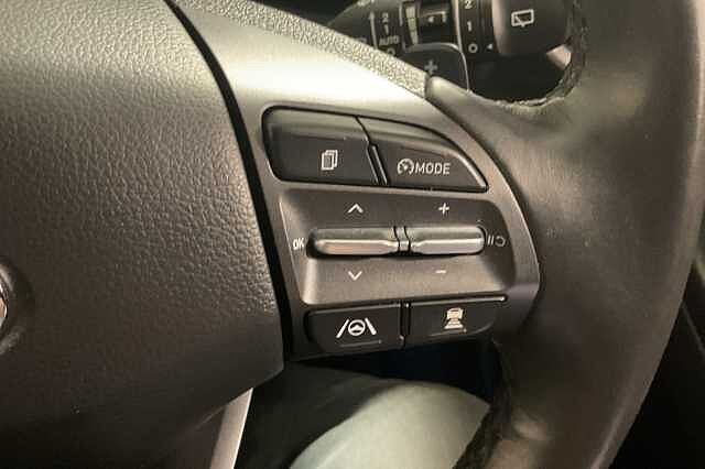 Hyundai KONA 1.6 GDi Hybrid Premium 5dr DCT Black