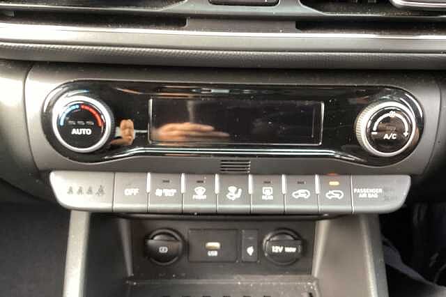 Hyundai Kona 1.6 GDi Hybrid DCT 2023MY Premium