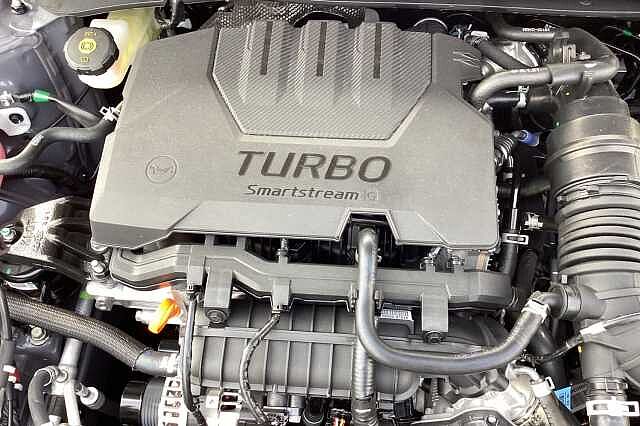 Hyundai i20 1.0T GDi Premium 5dr DCT Hatchback