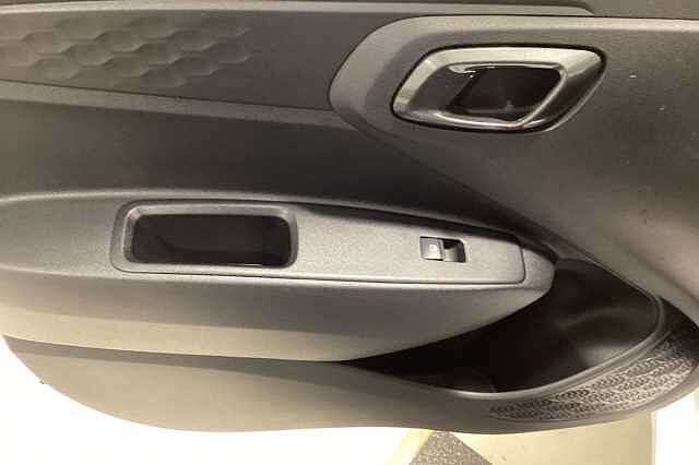 Hyundai i10 1.2 Advance 5dr Auto