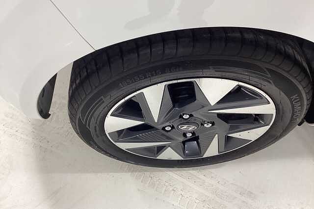 Hyundai i10 1.2 Advance 5dr Auto