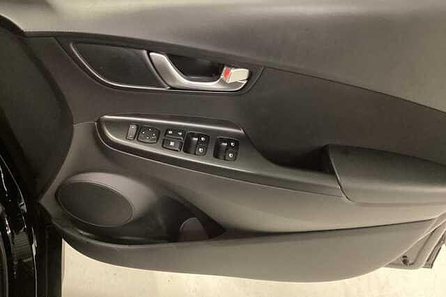 Hyundai KONA 1.0 TGDi 48V MHEV SE Connect 5dr Black