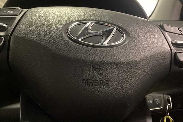 Hyundai KONA 1.0 TGDi 48V MHEV SE Connect 5dr Black