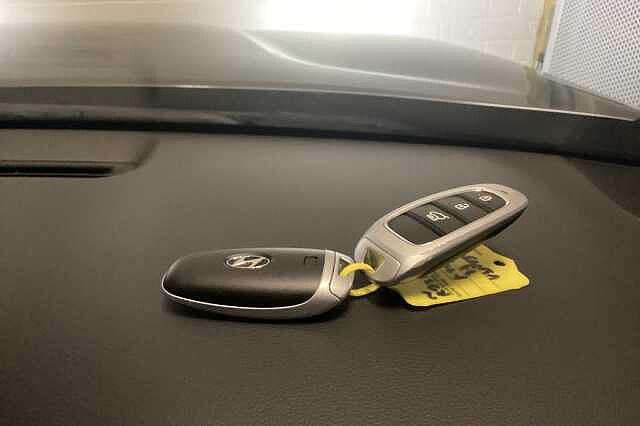 Hyundai SANTA FE 1.6 TGDi Hybrid Premium 5dr Auto Blue