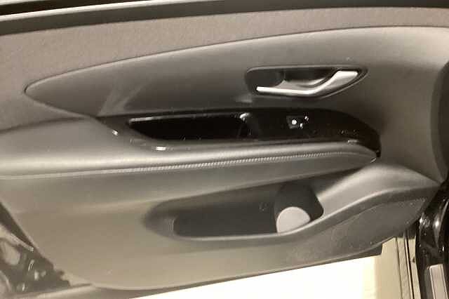 Hyundai TUCSON 1.6 TGDi Hybrid 230 Ultimate 5dr 2WD Auto Black