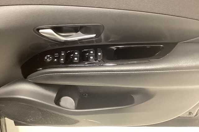 Hyundai TUCSON 1.6 TGDi Hybrid 230 Ultimate 5dr 2WD Auto Black