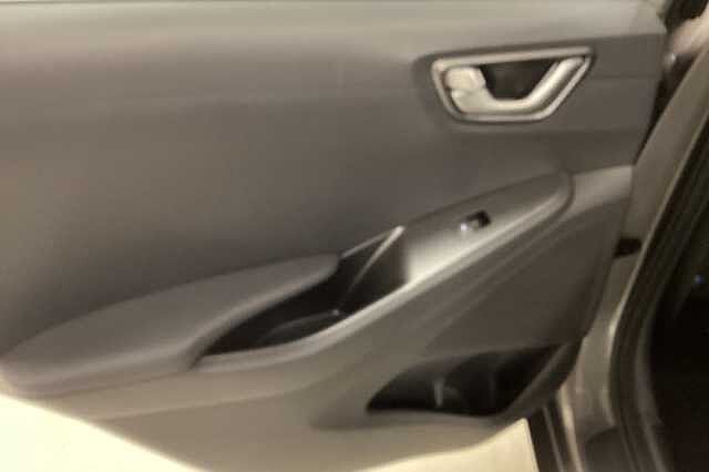 Hyundai IONIQ 1.6 GDi Hybrid Premium SE 5dr DCT