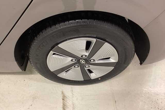 Hyundai IONIQ 1.6 GDi Hybrid Premium SE 5dr DCT