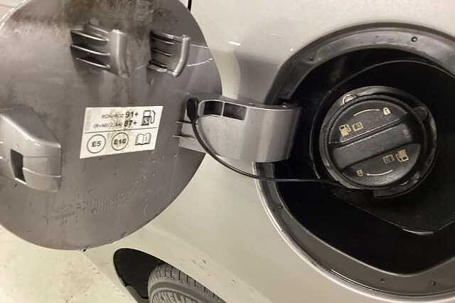 Hyundai IONIQ 1.6 GDi Hybrid Premium SE 5dr DCT