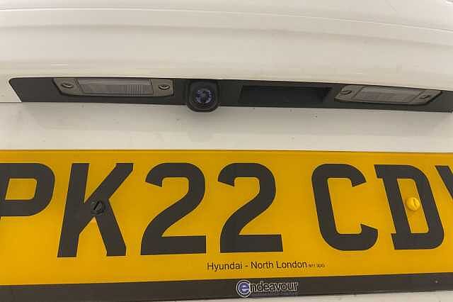 Hyundai KONA 1.6 GDi Hybrid Premium 5dr DCT White