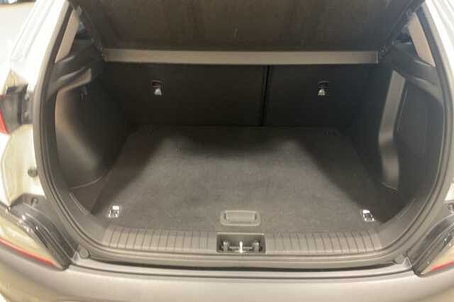 Hyundai KONA 1.6 GDi Hybrid Premium 5dr DCT White