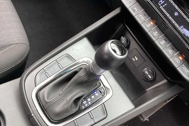 Hyundai KONA 1.6 GDi Hybrid SE Connect 5dr DCT Black