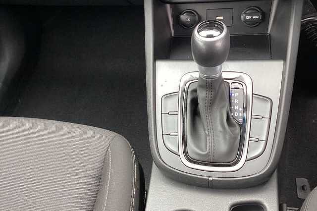 Hyundai KONA 1.6 GDi Hybrid SE Connect 5dr DCT Black