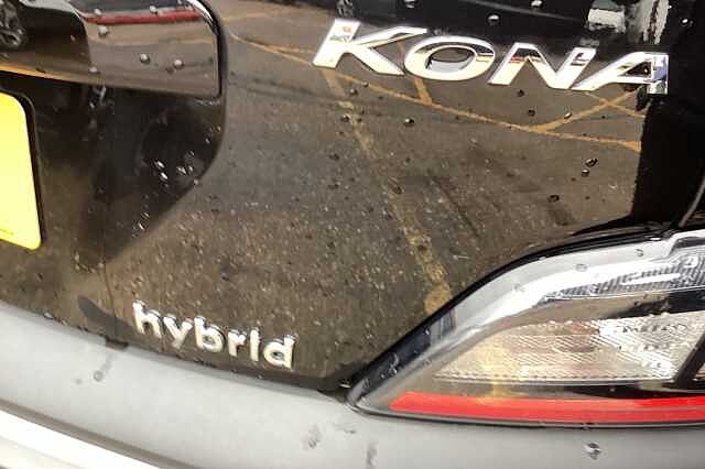 Hyundai KONA 1.6 GDi Hybrid SE Connect 5dr DCT Black