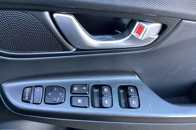 Hyundai KONA 1.6 GDi Hybrid Ultimate 5dr DCT Black