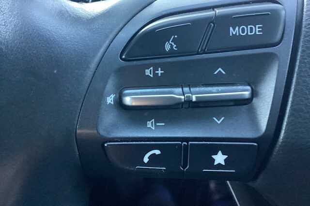 Hyundai KONA 1.6 GDi Hybrid Ultimate 5dr DCT Black