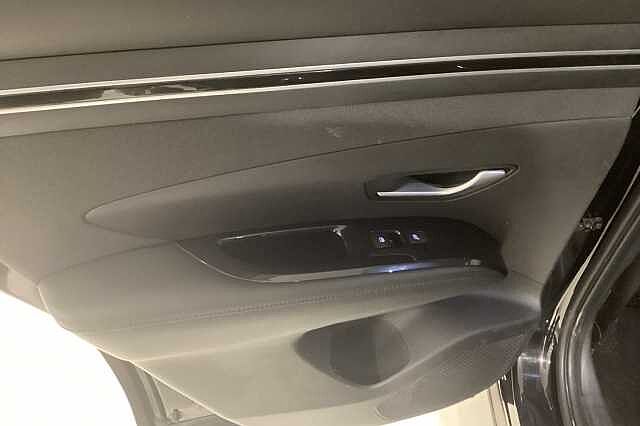 Hyundai TUCSON 1.6 TGDi 48V MHD Ultimate 5dr 2WD DCT Black