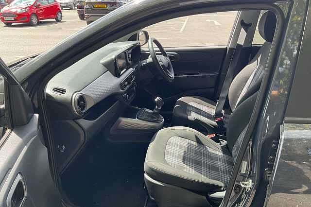 Hyundai i10 1.0 [63] Premium 5dr Auto [Nav]