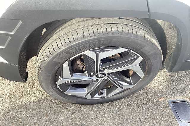 Hyundai TUCSON 1.6 TGDi Hybrid 230 Premium 5dr 2WD Auto White