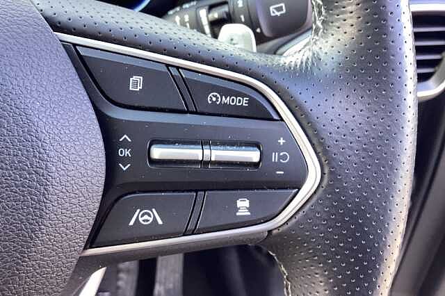 Hyundai SANTA FE 1.6 TGDi Hybrid Ultimate 5dr 4WD Auto