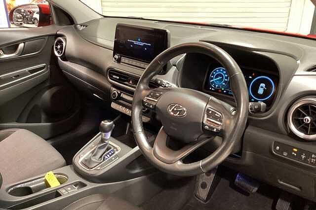 Hyundai KONA 1.6 GDi Hybrid Premium 5dr DCT Red