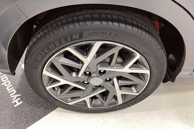 Hyundai KONA 1.6 GDi Hybrid Premium 5dr DCT Red