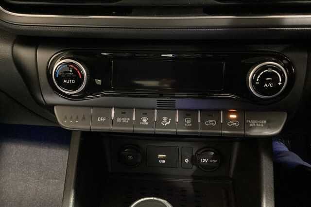 Hyundai KONA 1.6 GDi Hybrid Premium 5dr DCT Red