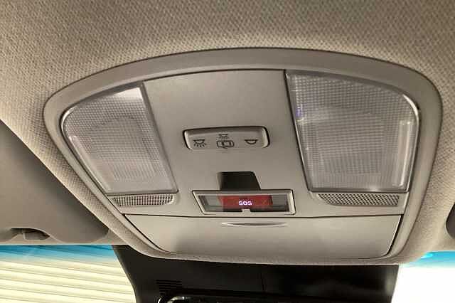 Hyundai KONA 1.6 GDi Hybrid Premium 5dr DCT Red