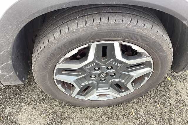 Hyundai SANTA FE 1.6 TGDi Hybrid Ultimate 5dr 4WD Auto White