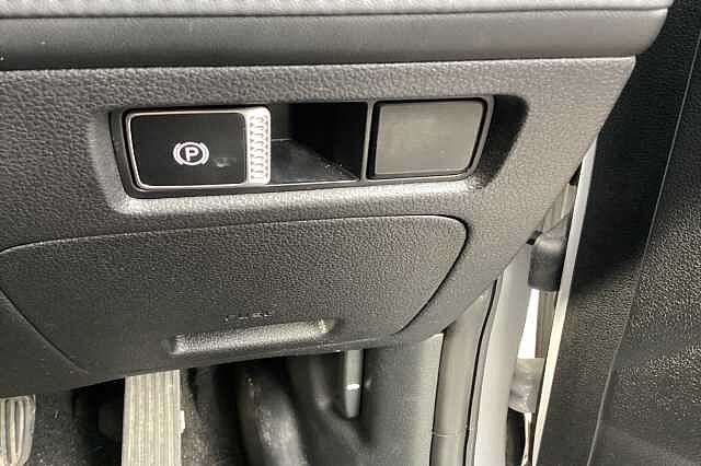 Hyundai SANTA FE 1.6 TGDi Hybrid Ultimate 5dr 4WD Auto White