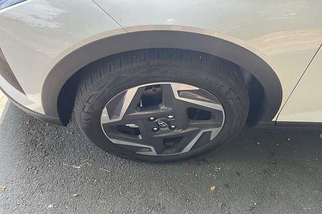 Hyundai BAYON 1.0 TGDi [90] Tech Line 5dr DCT White