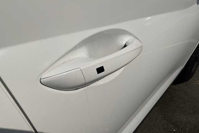 Hyundai BAYON 1.0 TGDi [90] Tech Line 5dr DCT White