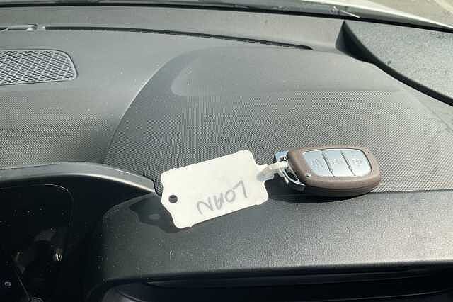 Hyundai BAYON 1.0 TGDi [90] Tech Line 5dr DCT White