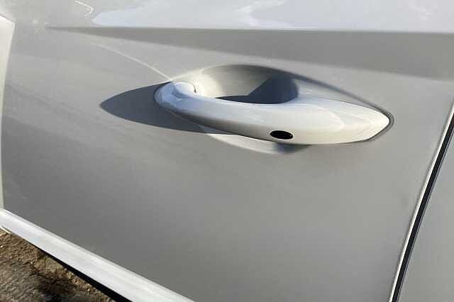 Hyundai TUCSON 1.6T Hybrid N Line 5dr Auto White