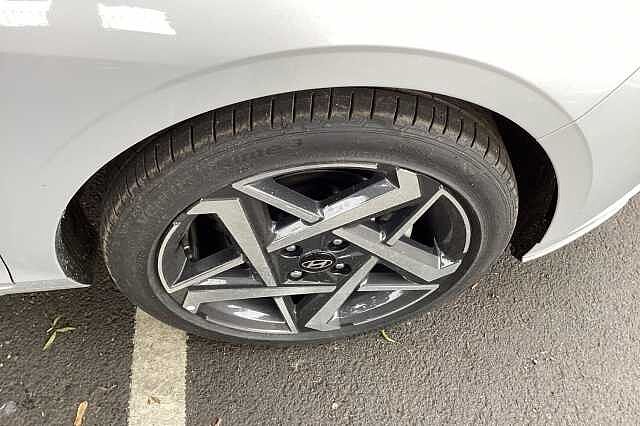 Hyundai i20 1.0T GDi Premium 5dr DCT Hatchback