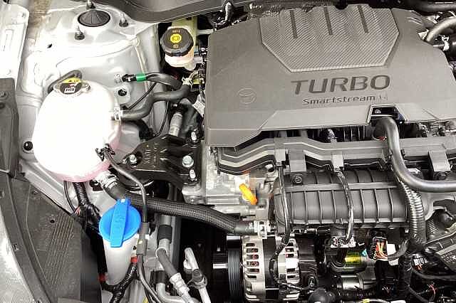 Hyundai i20 1.0T GDi Premium 5dr DCT Hatchback