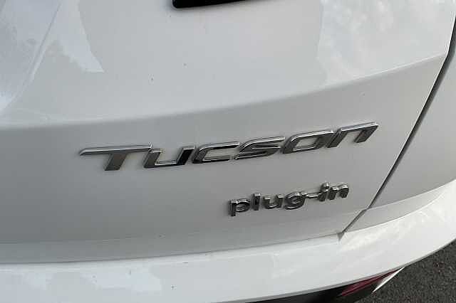 Hyundai TUCSON 1.6 TGDi Plug-in Hybrid N Line S 5dr 4WD Auto White
