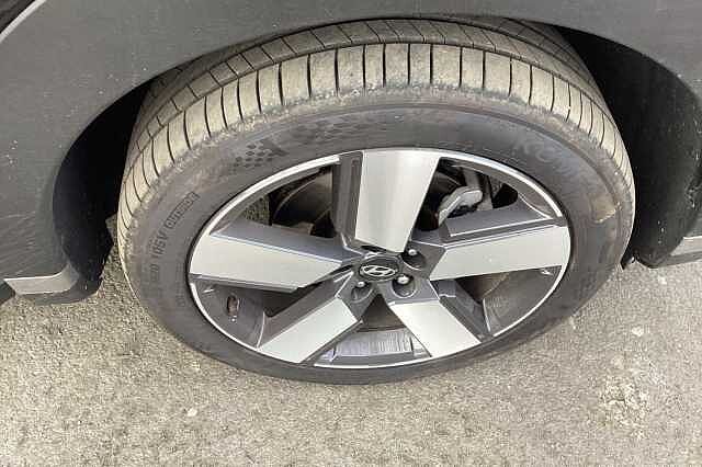 Hyundai SANTA FE 1.6 TGDi Plug-in Hybrid Premium 5dr 4WD Auto