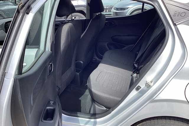 Hyundai i10 1.2 MPi SE Connect 5dr
