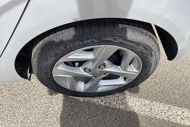 Hyundai i10 1.2 MPi SE Connect 5dr