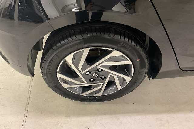 Hyundai I20 1.0T GDi 90 Element 5dr DCT Black