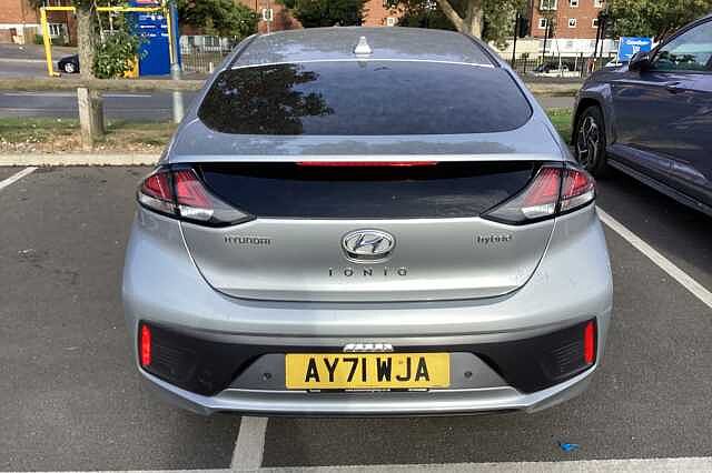 Hyundai IONIQ 1.6 GDi Hybrid DCT 2021MY Premium SE