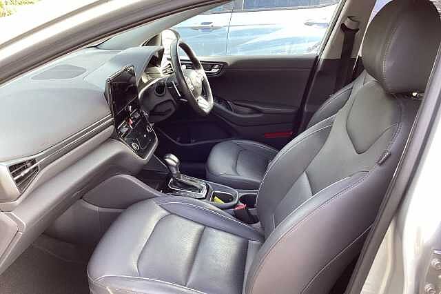 Hyundai IONIQ 1.6 GDi Hybrid DCT 2021MY Premium SE