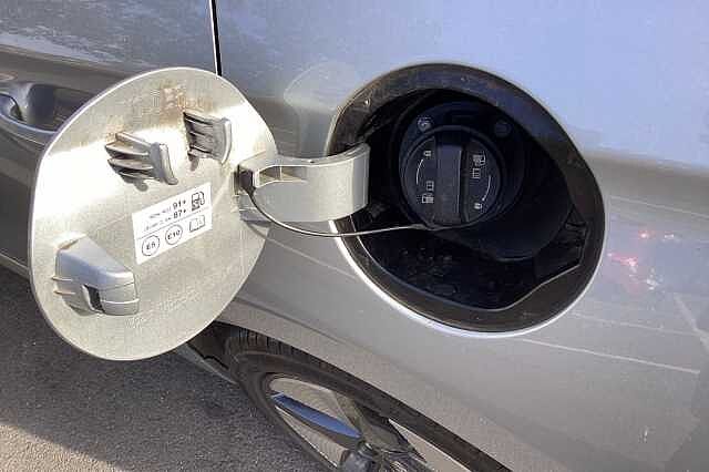 Hyundai IONIQ 1.6 GDi Hybrid DCT 2021MY Premium SE