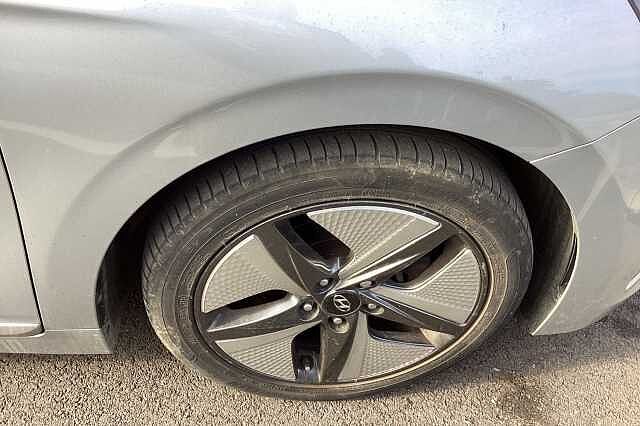 Hyundai IONIQ 1.6 GDi Hybrid DCT 2021MY Premium SE
