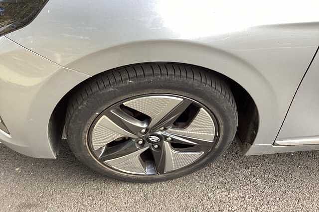 Hyundai IONIQ 1.6 GDi Hybrid DCT 2021MY Premium SE