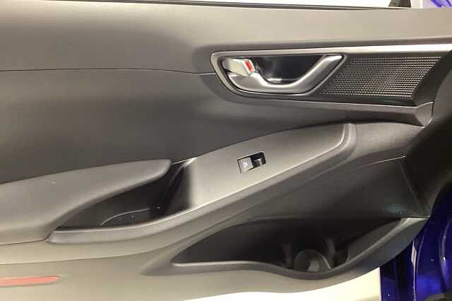 Hyundai IONIQ 100kW Premium 38kWh 5dr Auto Blue