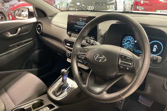 Hyundai KONA 1.6 GDi Hybrid Premium 5dr DCT White
