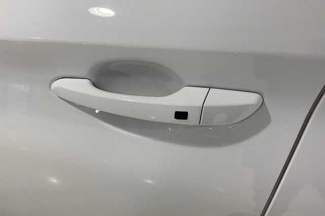 Hyundai KONA 1.6 GDi Hybrid Premium 5dr DCT White