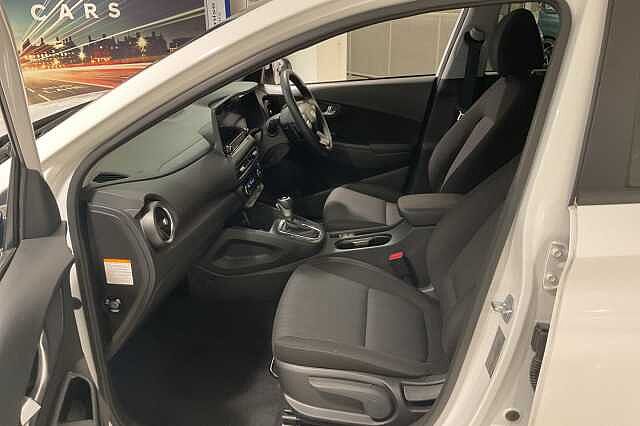 Hyundai KONA 1.6 GDi Hybrid Premium 5dr DCT White